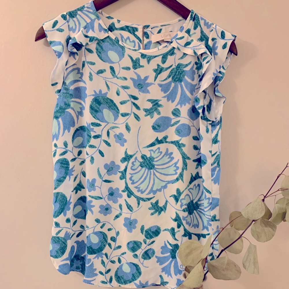Short sleeve, floral LOFT blouse